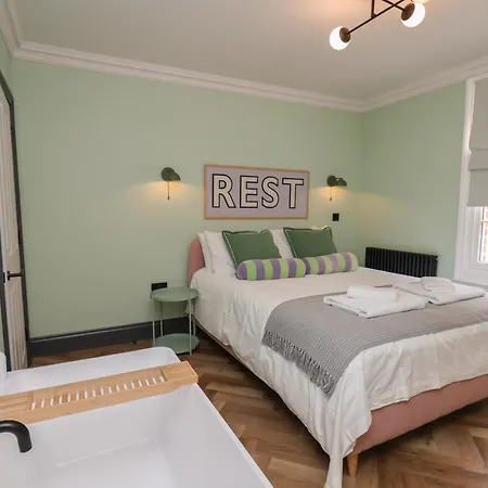 Apartment Green דירה וויטבי